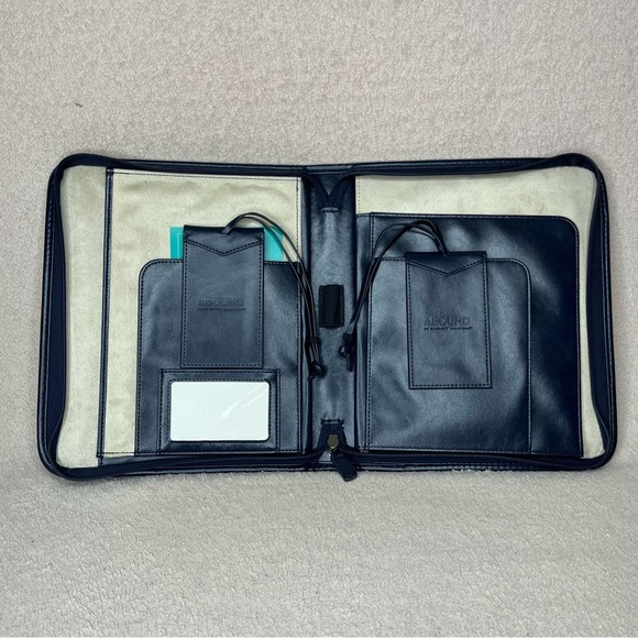 Abound by Marriott Canvas/Leather Concierge Organizer Folder Binder-Navy/Cream - Picture 5 of 10